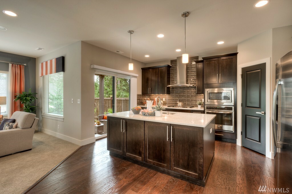 Property Photo: 16809 1st Ave W 6 WA 98012