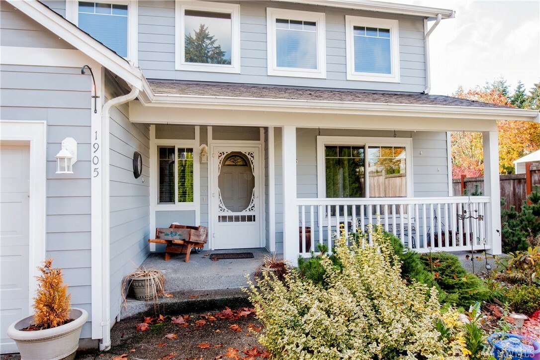 Property Photo:  1905 15th Ave  WA 98354 