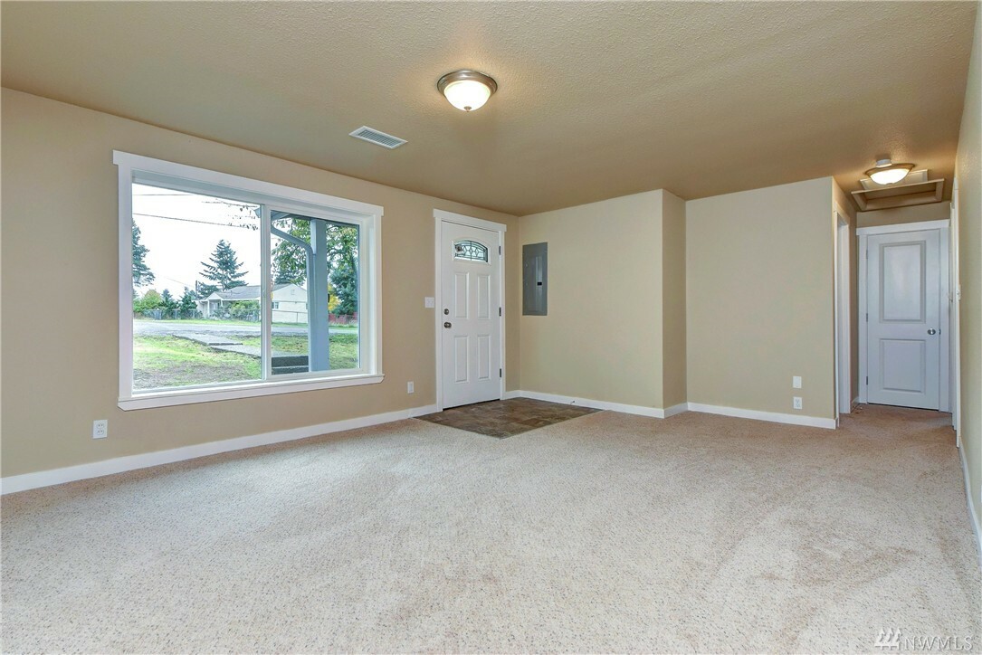 Property Photo: 3424 NE 7th Place WA 98056