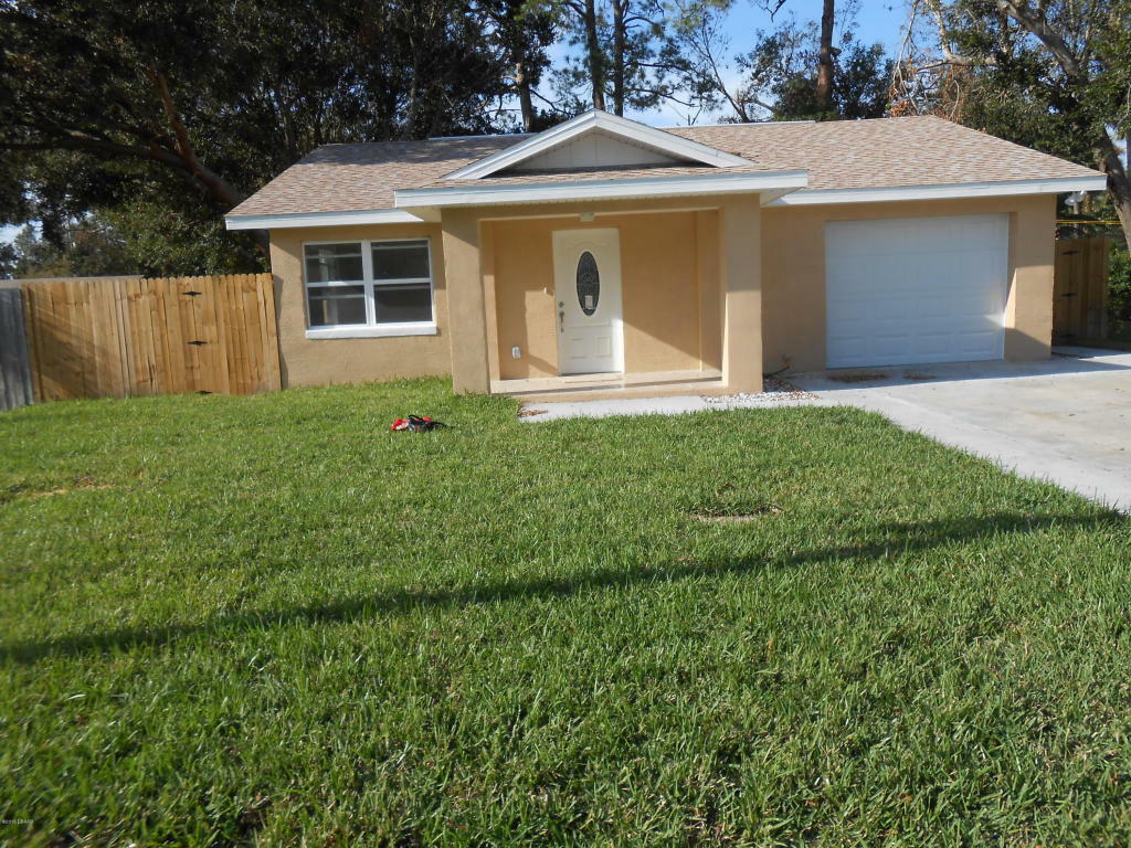 Property Photo: 518 Blake Road FL 32119
