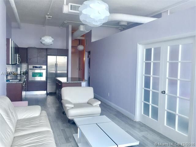 Property Photo: 3029 NE 188th St 823 FL 33180