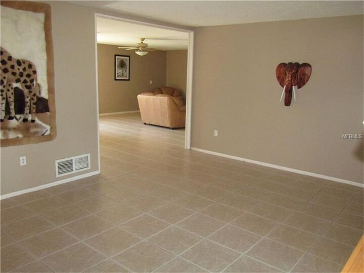Property Photo:  1139 Sleepy Hollow Court  FL 34285 