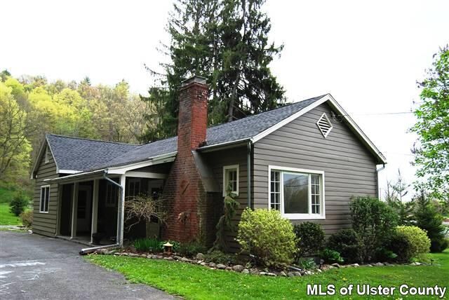 Property Photo:  1474 Hurley  NY 12443 