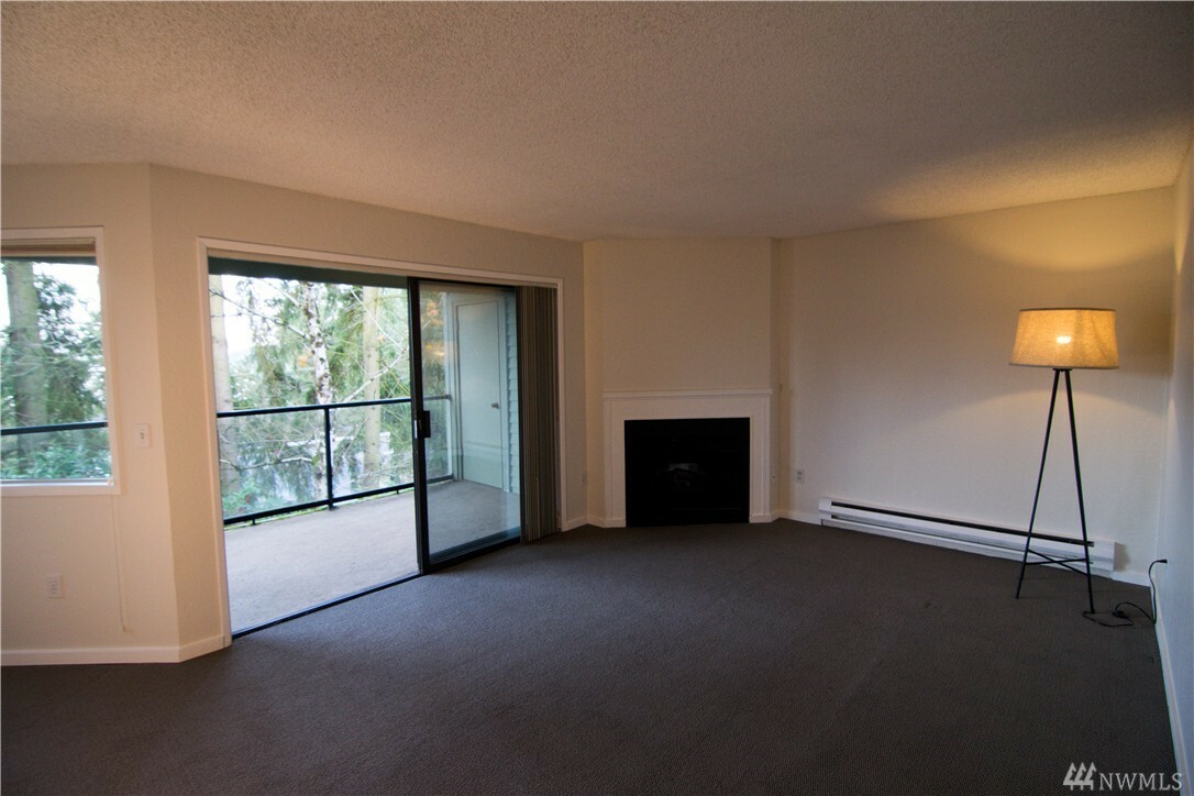 Property Photo:  4189 W Lake Sammamish Pkwy SE B210  WA 98008 