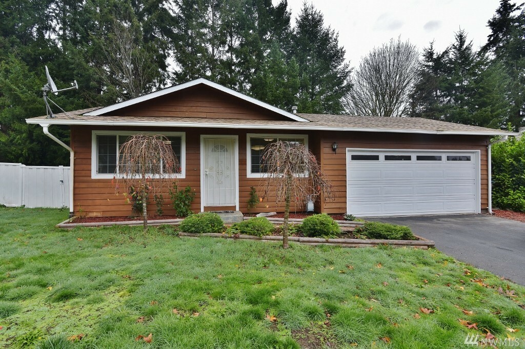 Property Photo:  762 NW Woodlawn Ct  WA 98311 