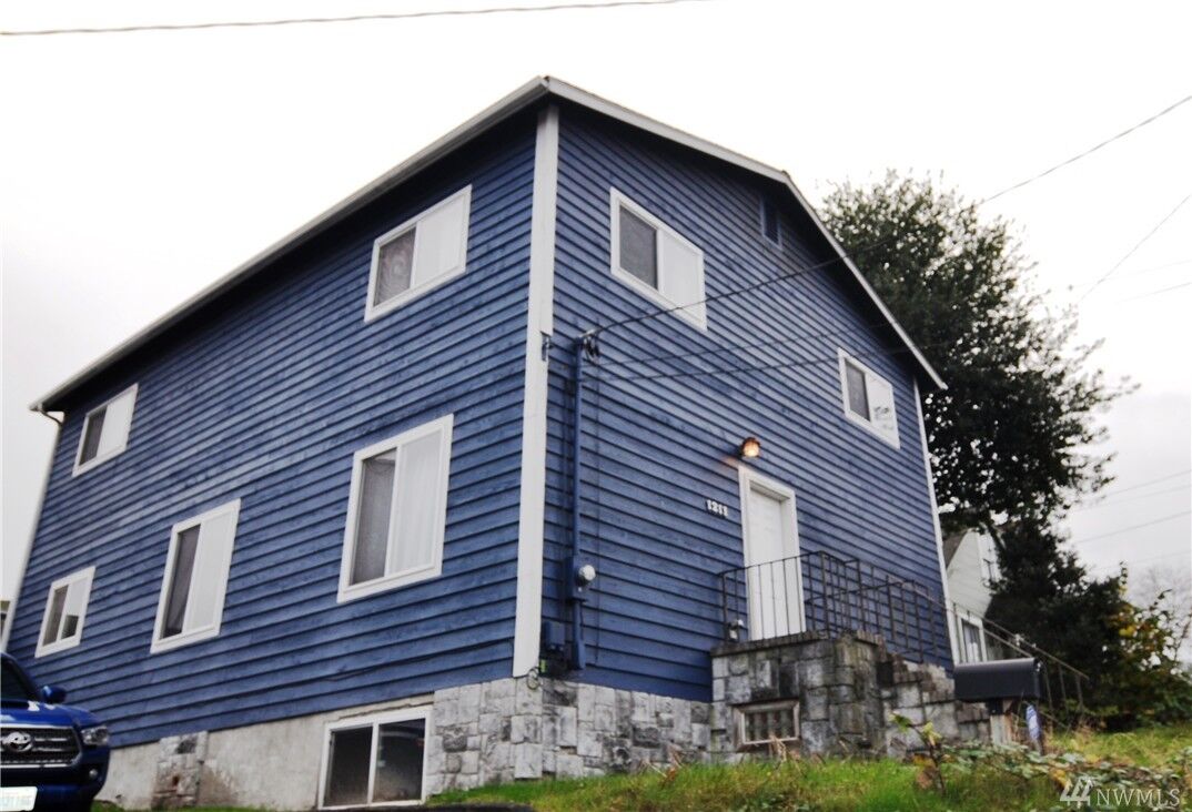 Property Photo:  1211 6th Street  WA 98337 