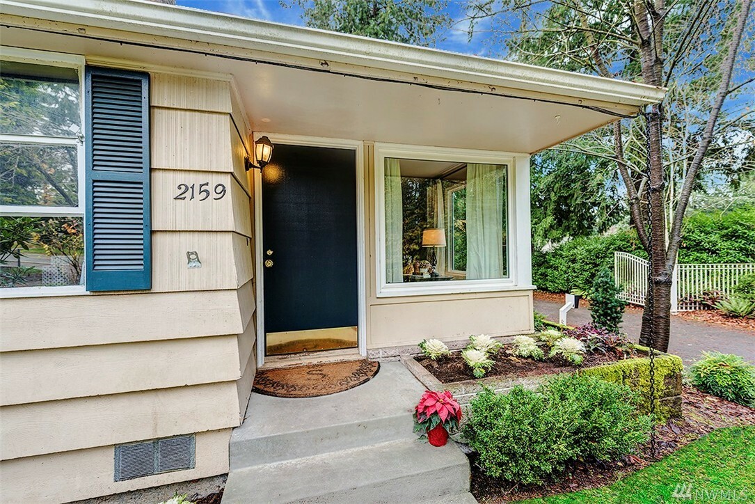 Property Photo:  2159 N 128th St  WA 98133 