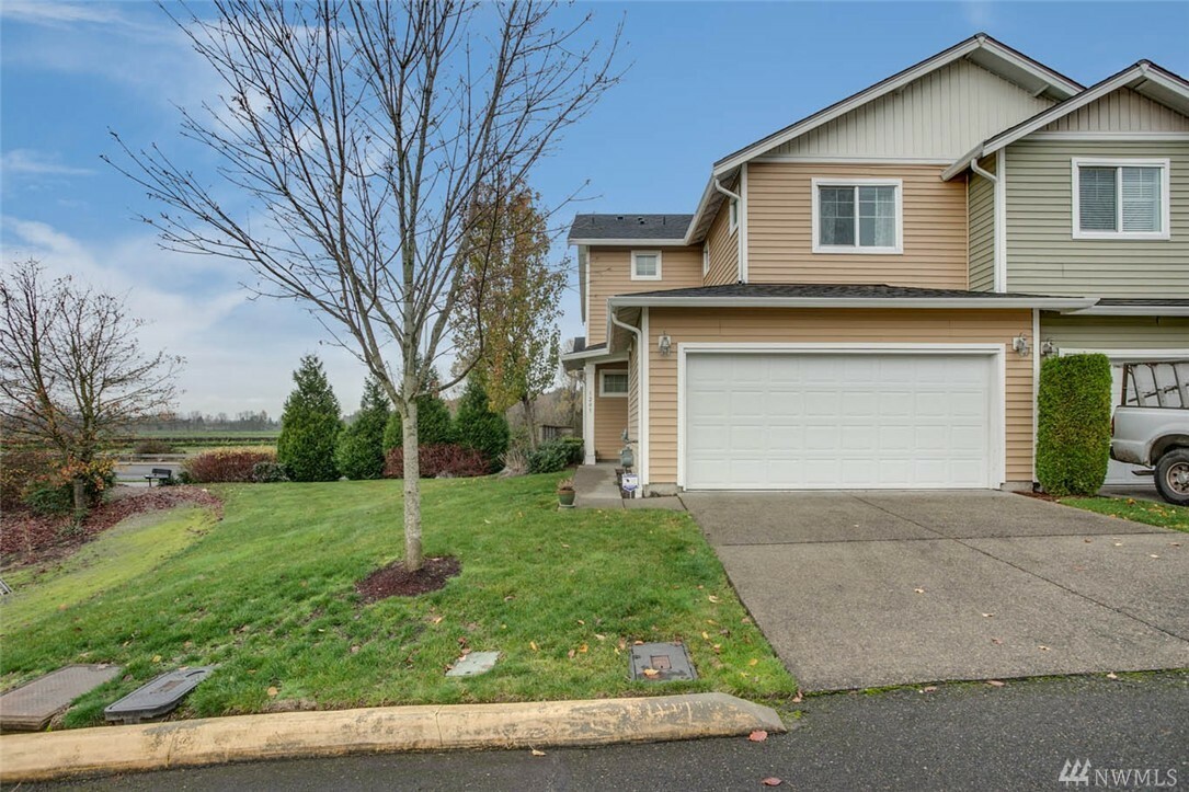 Property Photo:  1205 52nd St NE  WA 98002 