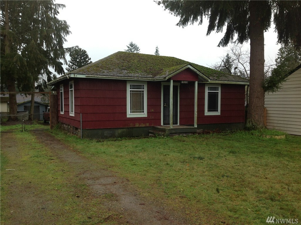 Property Photo:  2108 74th St SE  WA 98203 