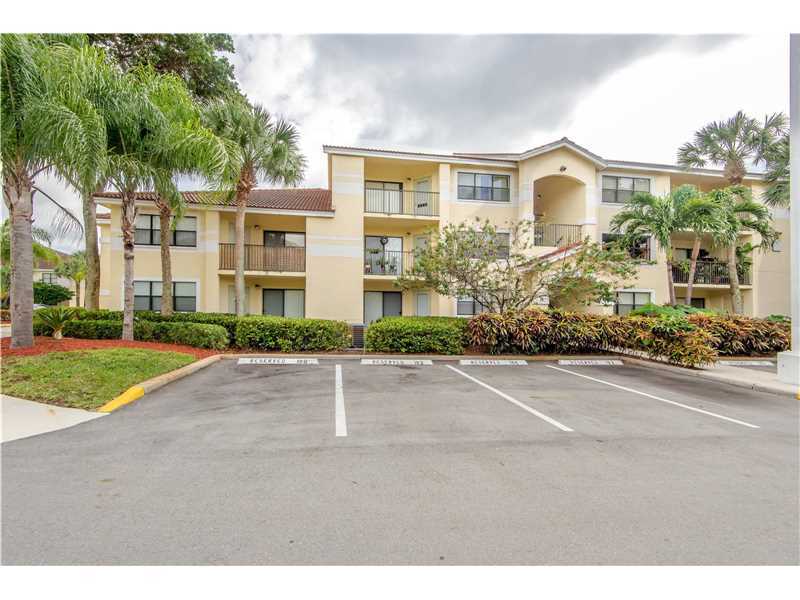 Property Photo:  540 S Park Rd 110-9  FL 33021 