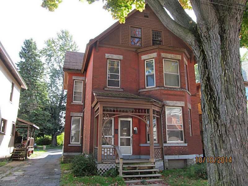 Property Photo: 327 E 8th PA 16503