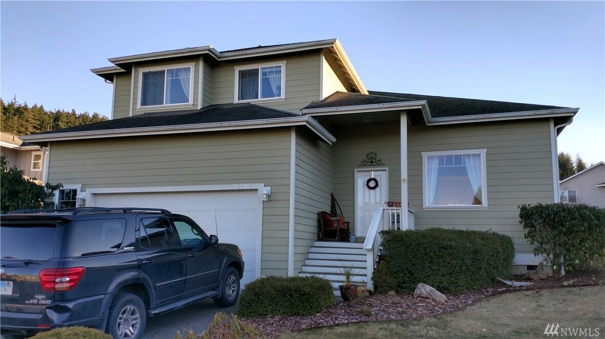 Property Photo:  3709 W 7th St  WA 98221 