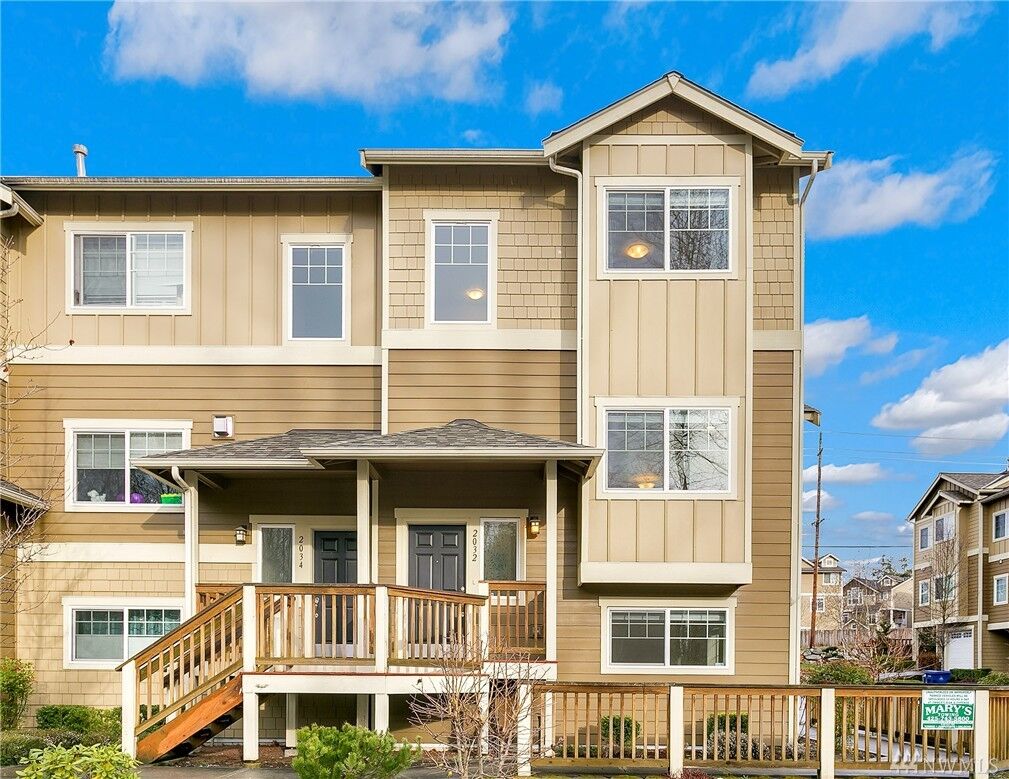Property Photo:  2032 112th St SW  WA 98204 