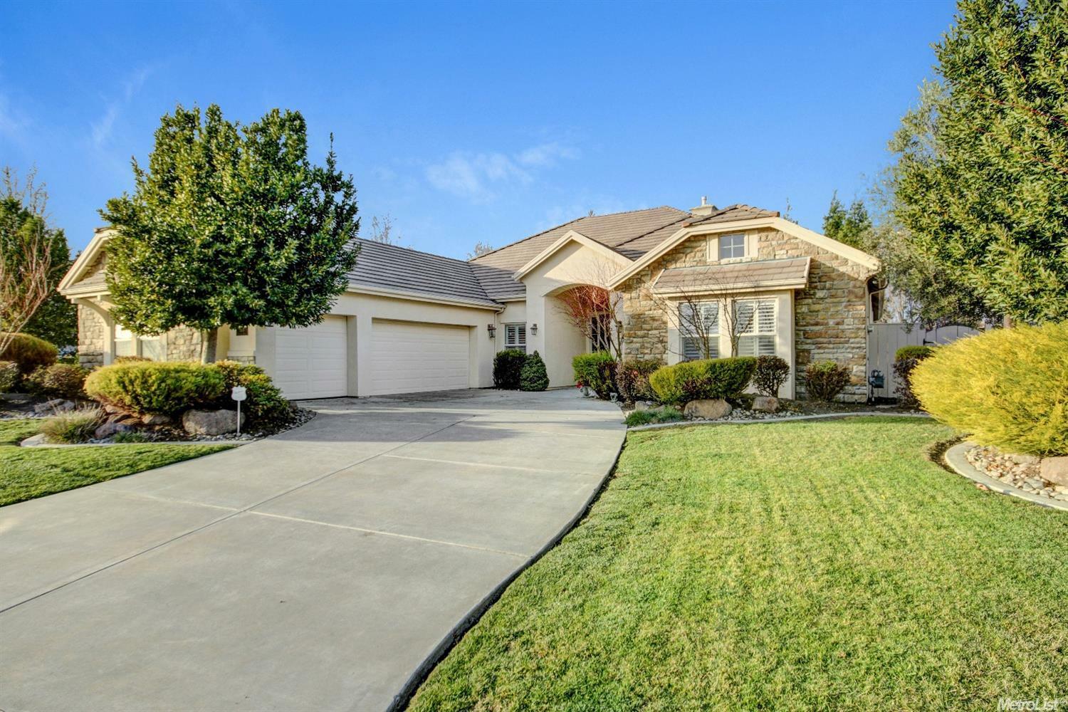 Property Photo:  5375 Pasadena Drive  CA 95219 