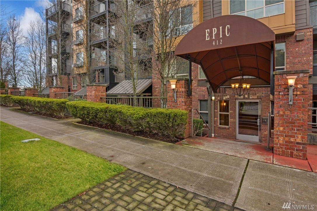 Property Photo:  412 11th Ave 107  WA 98122 