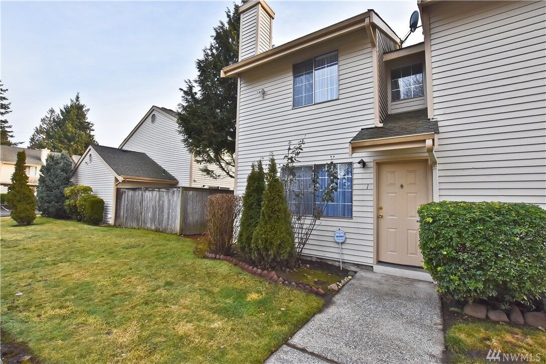 Property Photo:  115 124th St SE G1  WA 98208 