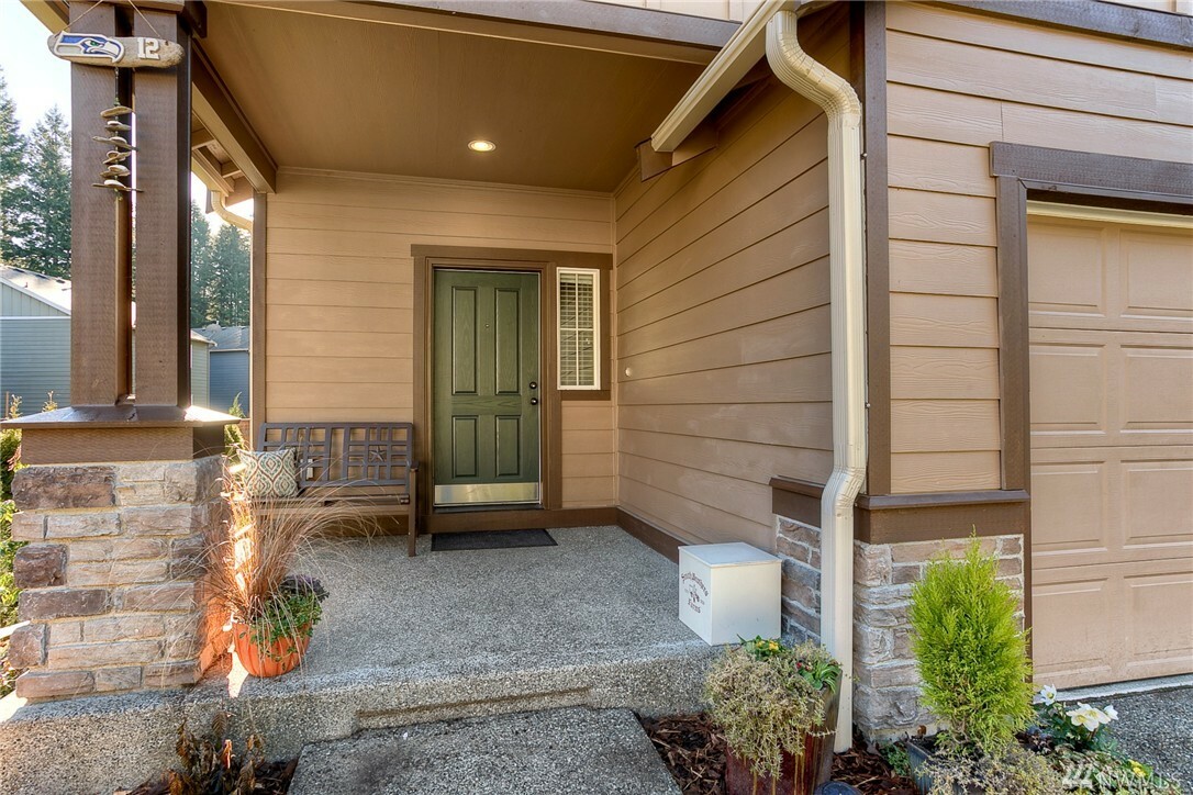 Property Photo:  4846 SW Kenmore Ct  WA 98367 