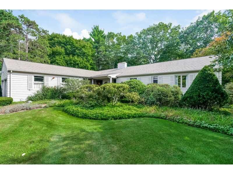 Property Photo:  67 Wamsutta Road  MA 02703 