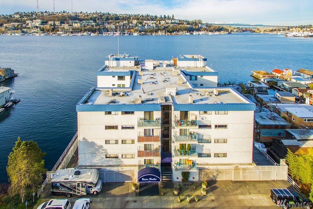 Property Photo:  2301 Fairview Ave E 214  WA 98102 