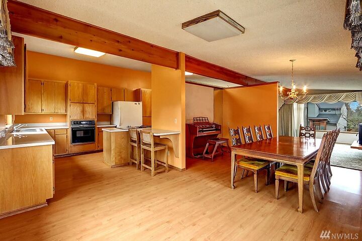 Property Photo:  855 NW 92nd St  WA 98117 