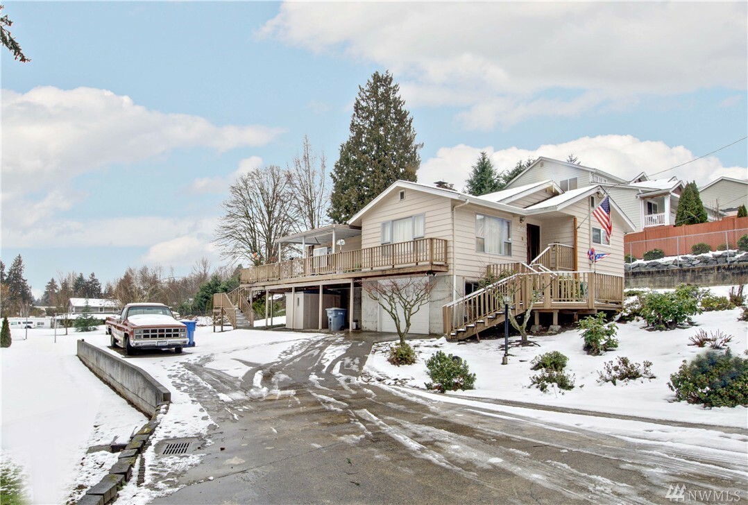 Property Photo:  1508 Hemlock St  WA 98354 