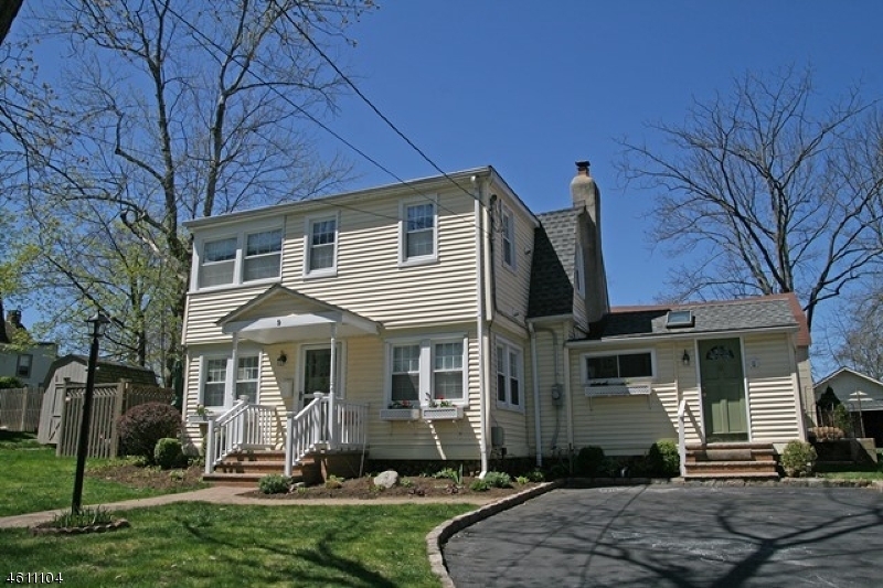 Property Photo:  9 N Hillside Ave  NJ 07928 