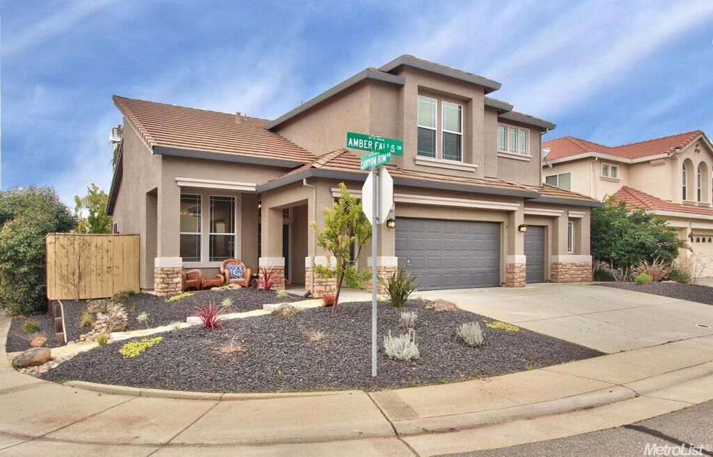 Property Photo:  2303 Amber Falls Drive  CA 95765 