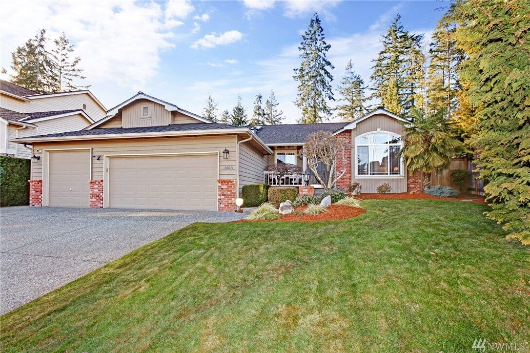 Property Photo: 11408 31st Dr SE WA 98208