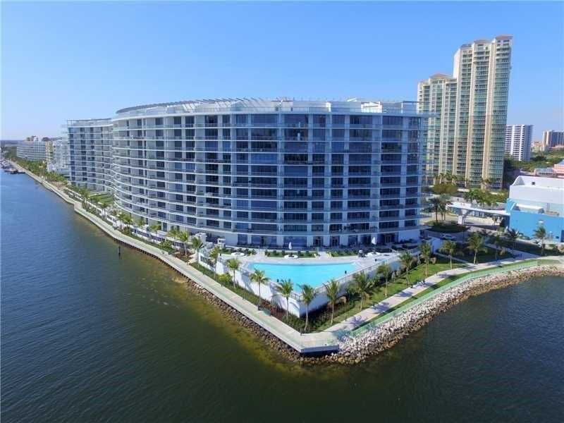 Property Photo: 3300 NE 188th St Lph17 FL 33180