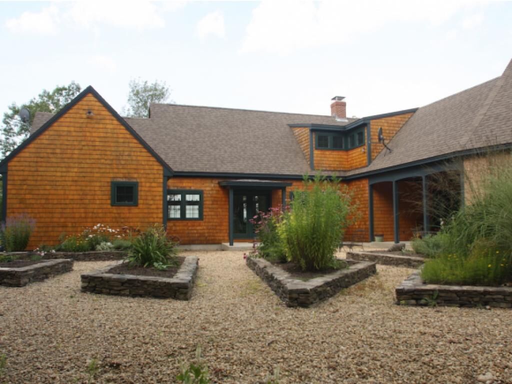 Property Photo:  106 Temple Road  NH 03458 