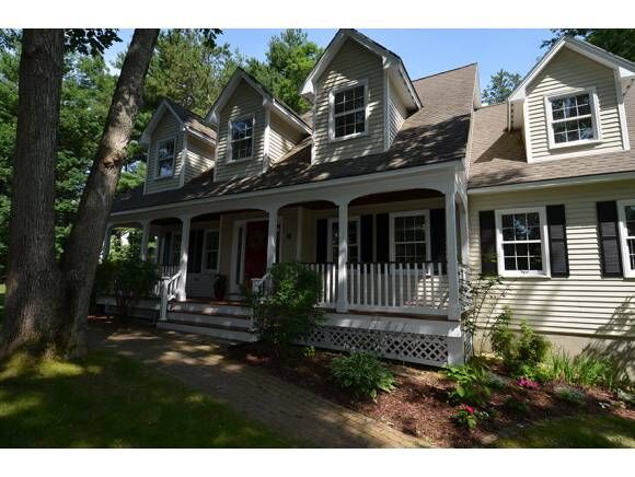 Property Photo:  8 Foxwood Lane  NH 03052 