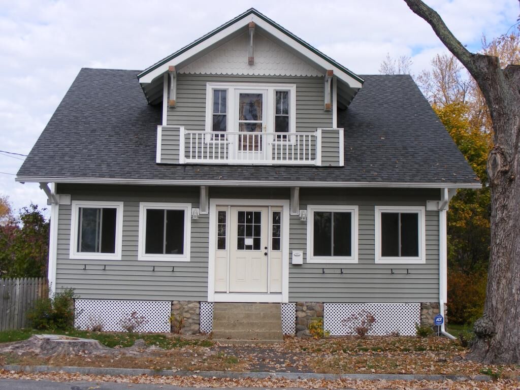 Property Photo: 1098 Hayward Street NH 03103