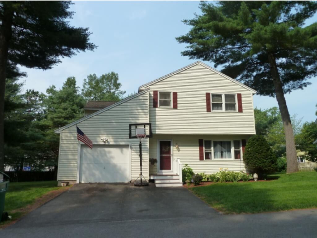 Property Photo:  12 Fenwick Street 103  NH 03063 
