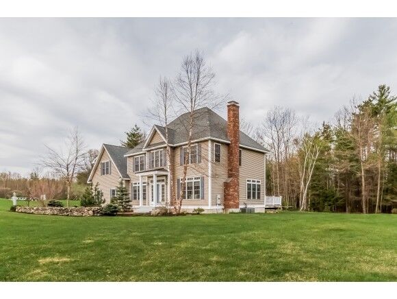 Property Photo:  9 Fieldstone Drive  NH 03304 