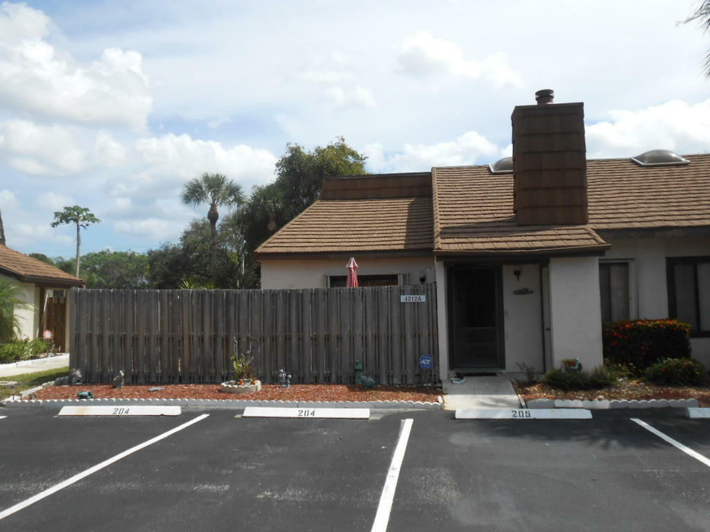Property Photo: 4012 Palm Bay Circle A FL 33406