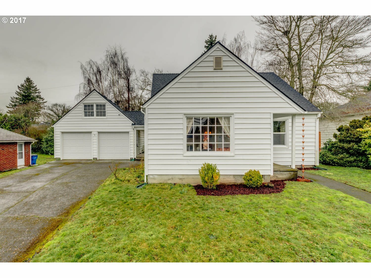 Property Photo:  906 W 39th St  WA 98660 