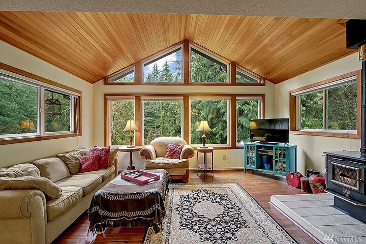 Property Photo:  6511 289th Ave SE  WA 98027 