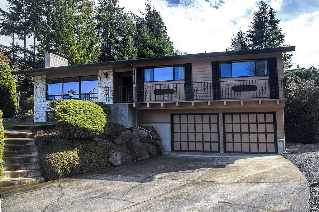 Property Photo:  18119 85th Place W  WA 98026 