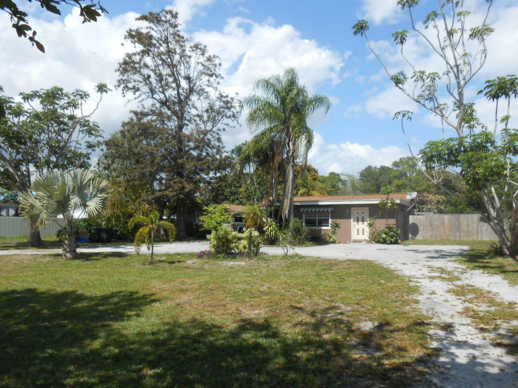 Property Photo: 3911 Dale Road FL 33406