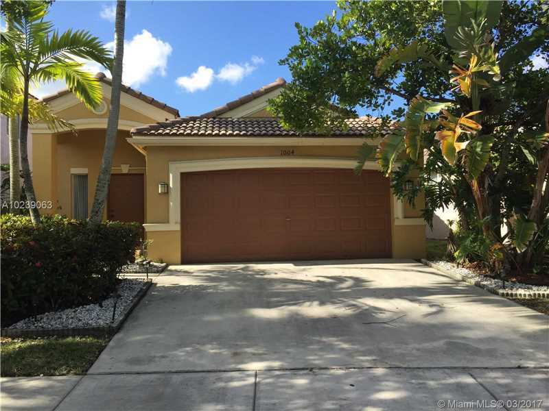 Property Photo:  1004 Golden Cane Dr  FL 33327 