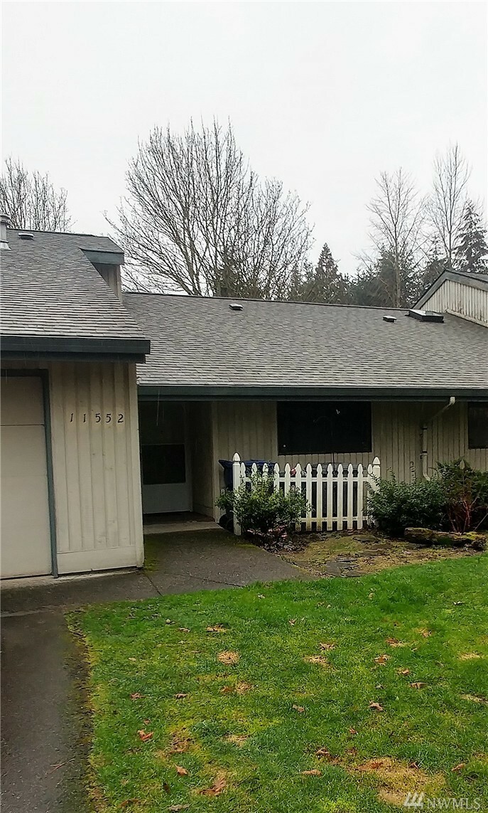Property Photo: 11552 SE 175th St 22 WA 98058