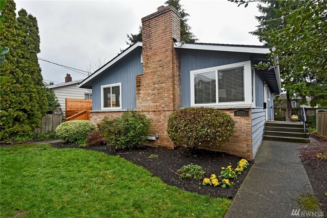 Property Photo: 8006 Bagley Ave N WA 98115