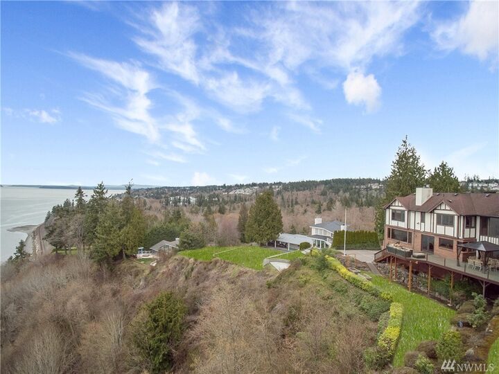 Property Photo:  11906 Marine View Dr  WA 98026 