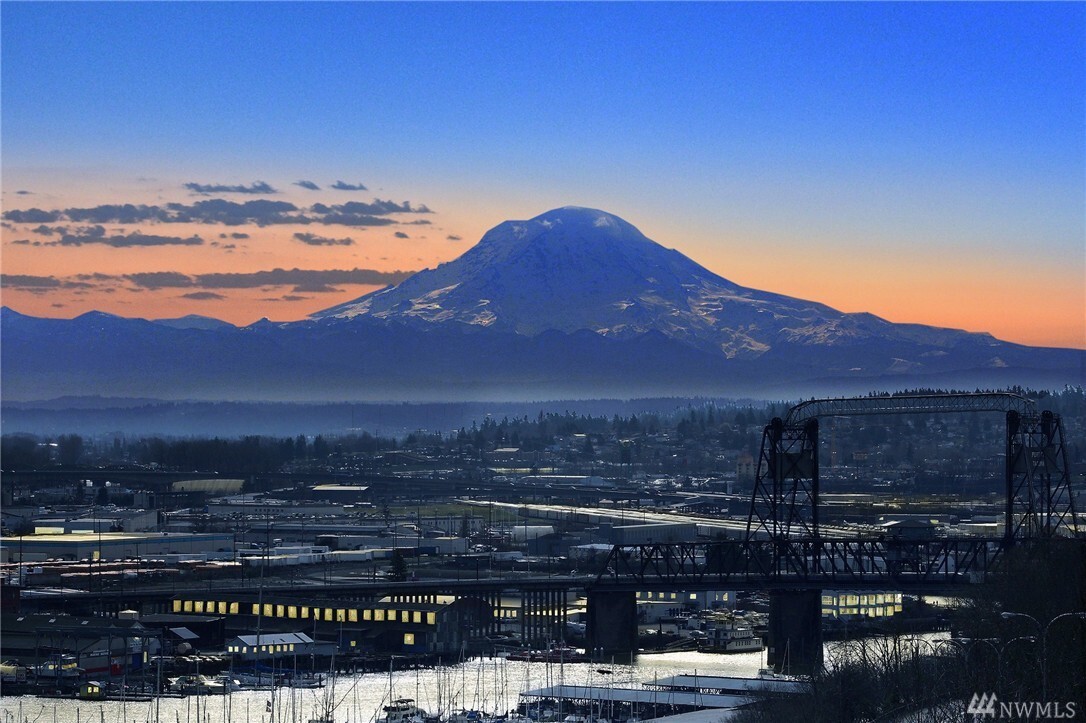 Property Photo:  505 Broadway 307  WA 98402 