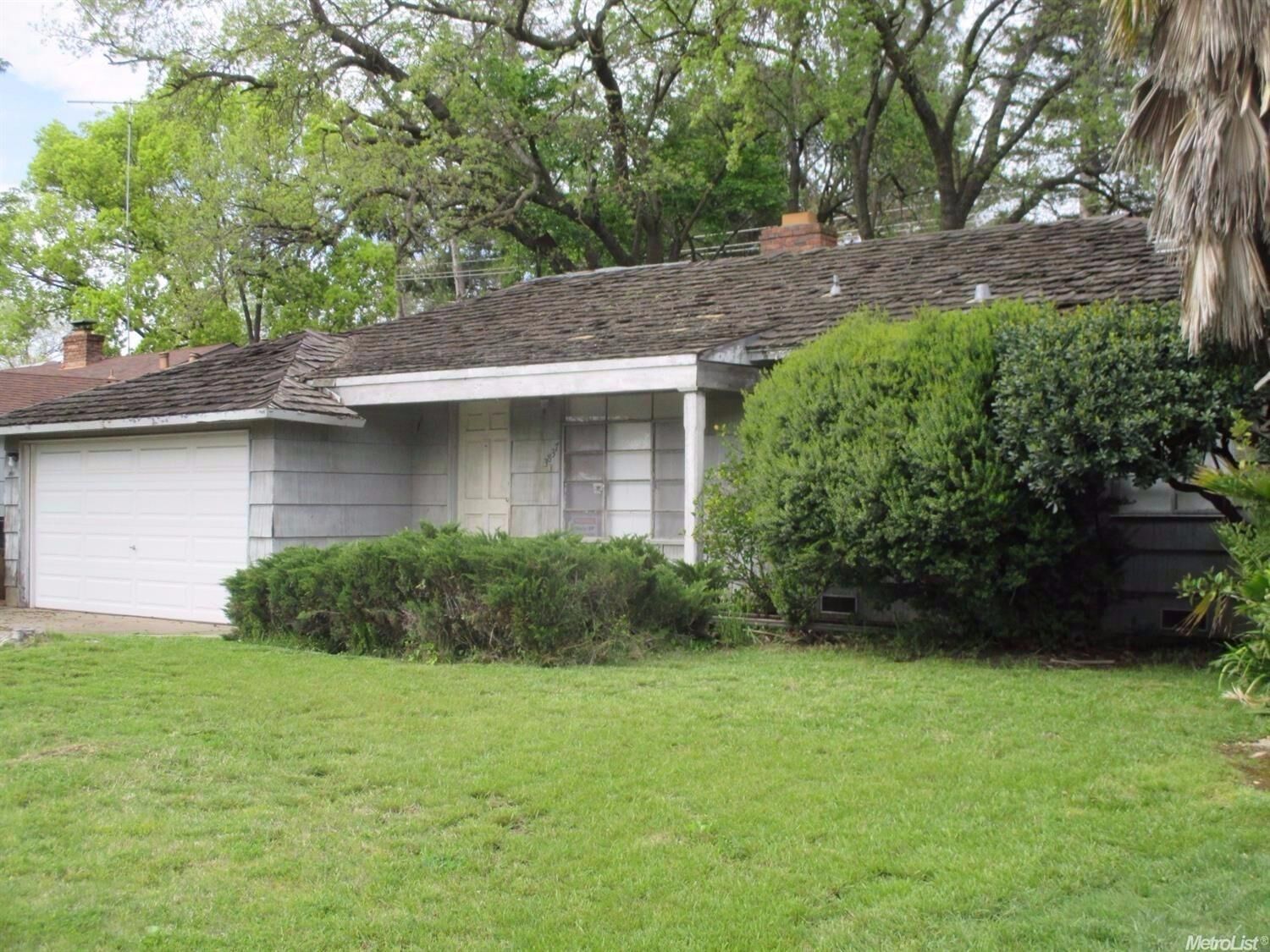 Property Photo: 3837 Regent Road CA 95821