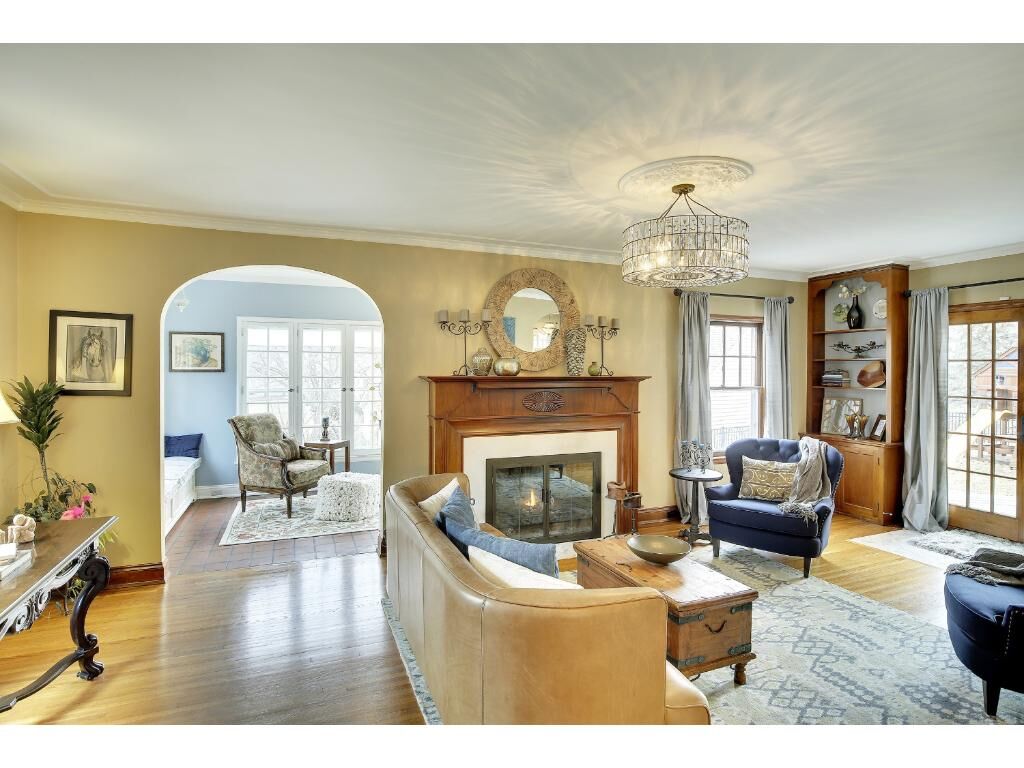 Property Photo:  223 W Minnehaha Parkway  MN 55419 