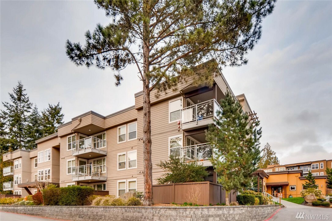 Property Photo: 23015 Edmonds Wy A102 WA 98020