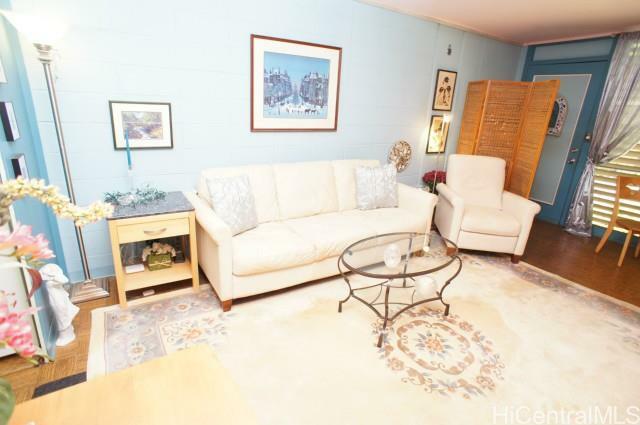 Property Photo:  1700 Makiki Street 111  HI 96822 