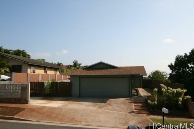 Property Photo:  94-718 Kupuohi Street  HI 96797 