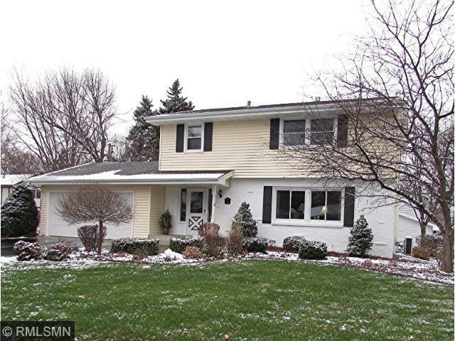 Property Photo: 3025 Cavell Avenue N MN 55427